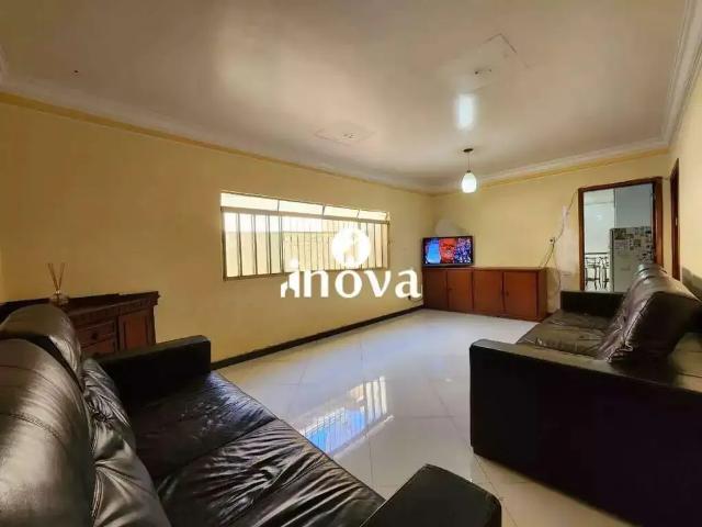 Casa venda em Uberaba, Região Geográfica Intermediária de Uberaba
