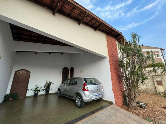 Casa venda em Uberaba, Região Geográfica Intermediária de Uberaba