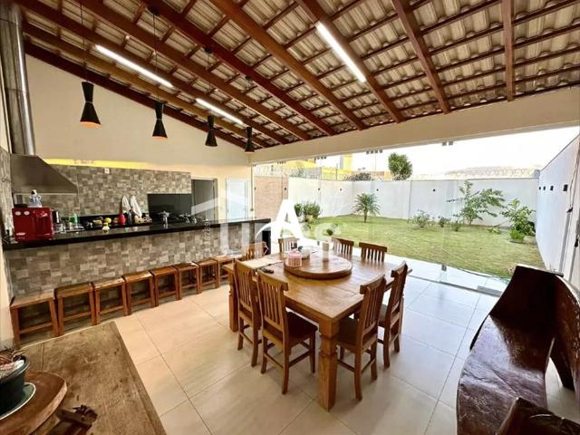 Casa venda em Setor Central, Uberlândia