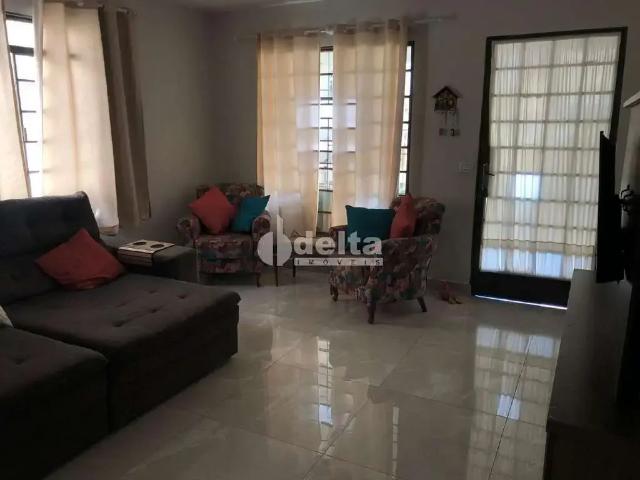 Casa venda em Setor Central, Uberlândia