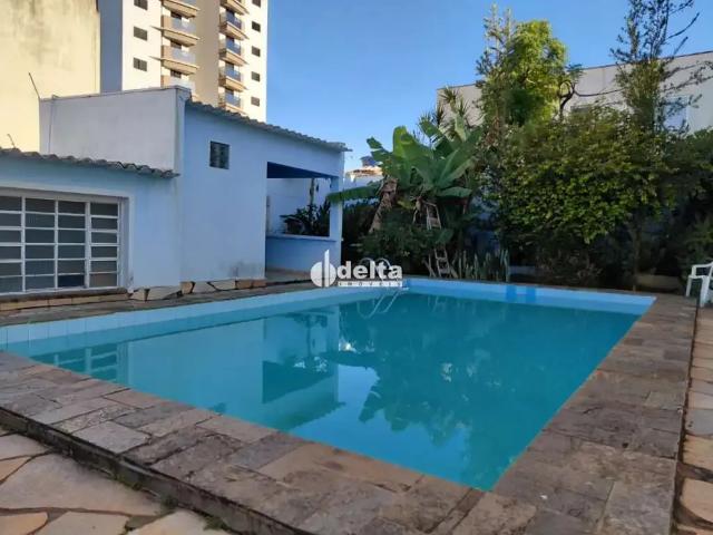 Casa venda em Setor Central, Uberlândia