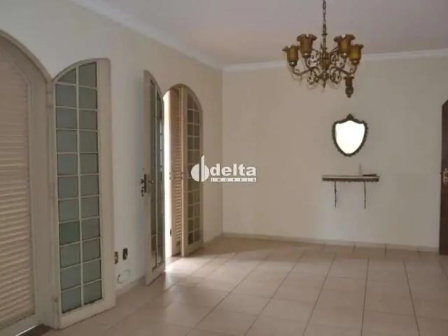 Casa venda em Setor Central, Uberlândia