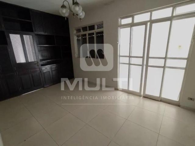 Casa venda em Setor Central, Uberlândia