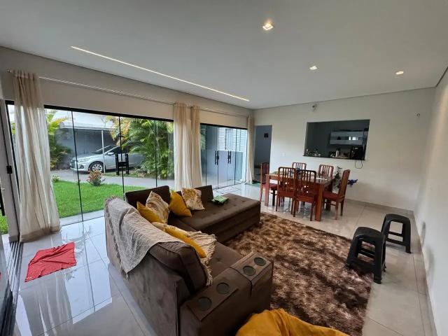 Casa venda em Itapema Sul, Uberlândia