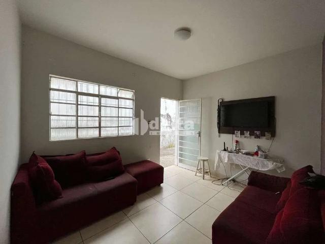 Casa venda em Setor Central, Uberlândia