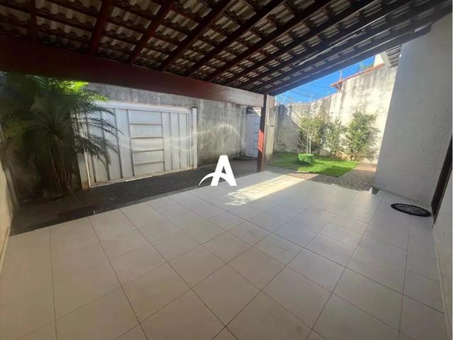 Casa venda em Segismundo Pereira, Uberlândia