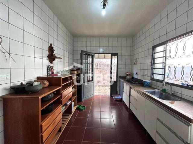 Casa venda em Segismundo Pereira, Uberlândia