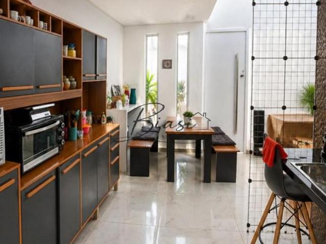 Casa venda em Região Imediata de São José dos Campos, Região Metropolitana do Vale do Paraíba e Litoral Norte
