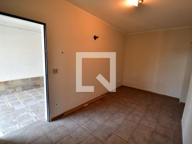 Casa aluguel em Sousas, São Thomé das Letras