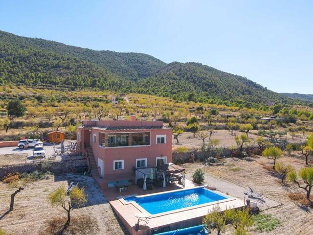 Casa en venta en Helechosa De Los Montes, Extremadura