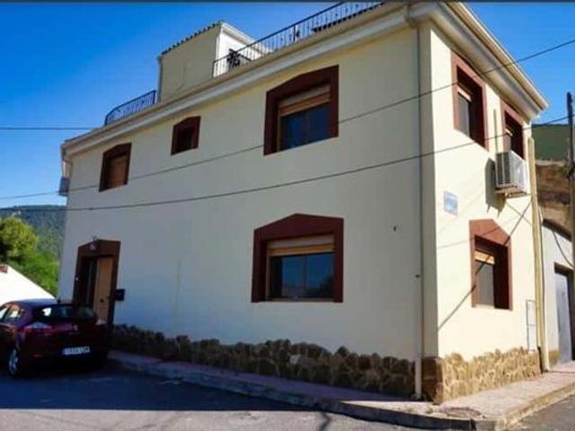 Casa en venta en Helechosa De Los Montes, Badajoz