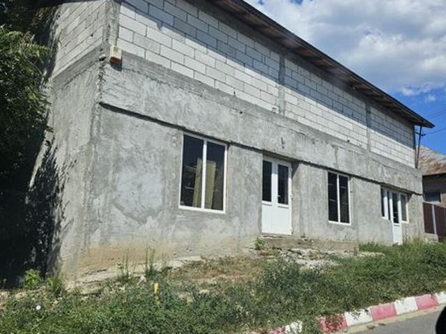 Casă vânzări