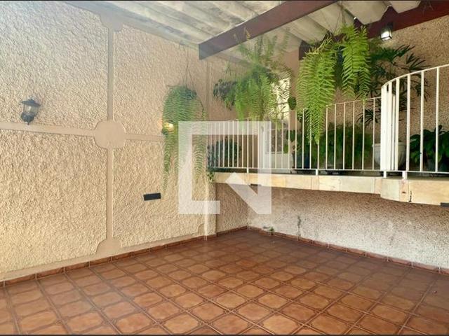 Casa aluguel em Região Imediata de São Paulo, Região Metropolitana de São Paulo