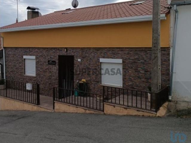 Casa venda em Mogadouro, Bragança