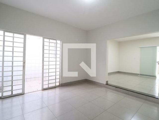 Casa aluguel em Região Geográfica Imediata de Uberlândia, Oliveira Fortes