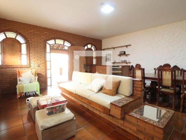 Casa aluguel em Região Geográfica Imediata de Uberlândia, Oliveira Fortes