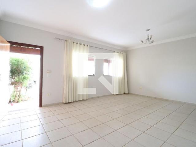 Casa aluguel em Região Geográfica Imediata de Uberlândia, Oliveira Fortes