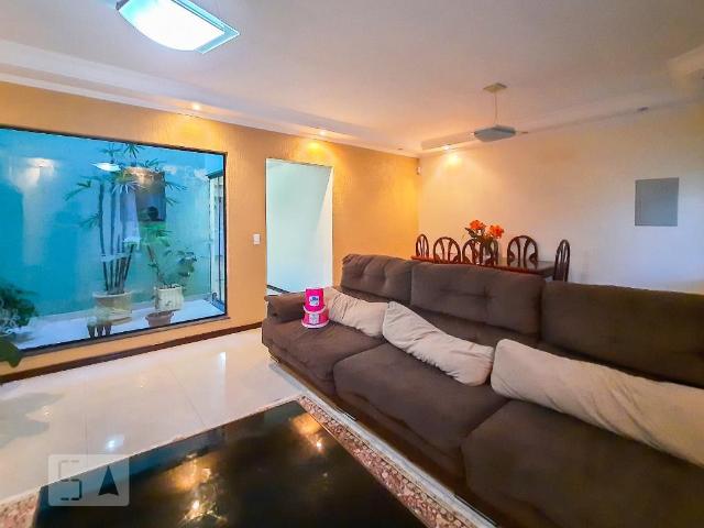 Casa aluguel em Região Imediata de São Paulo, Região Metropolitana de São Paulo