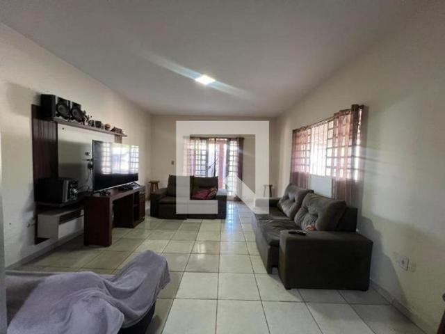 Casa venda em Região Geográfica Imediata do Distrito Federal, Região Integrada de Desenvolvimento do Distrito Federal e Entorno