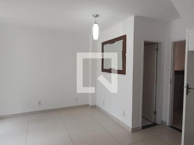 Casa aluguel em Região Geográfica Imediata do Rio de Janeiro, Região Metropolitana do Rio de Janeiro