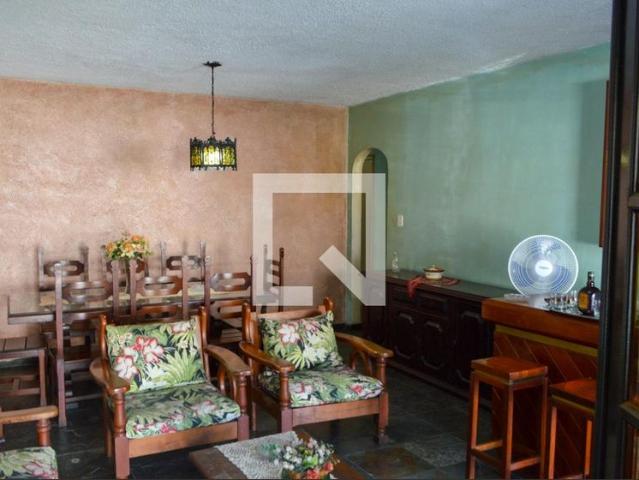 Casa aluguel em Região Geográfica Imediata do Rio de Janeiro, Região Metropolitana do Rio de Janeiro