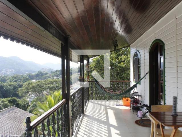 Casa aluguel em Região Geográfica Imediata do Rio de Janeiro, Região Metropolitana do Rio de Janeiro