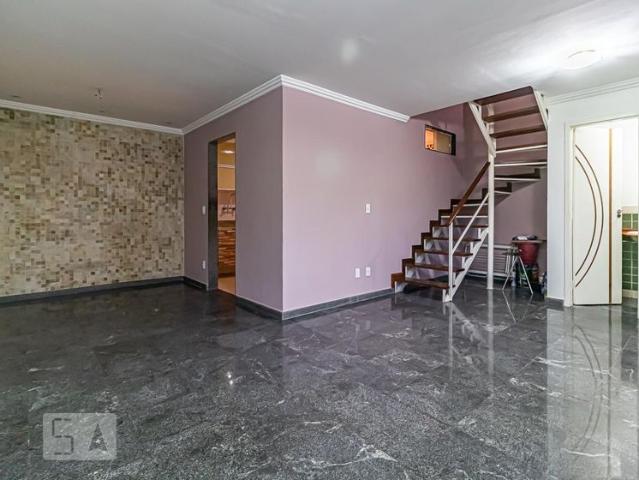 Casa aluguel em Região Geográfica Imediata do Rio de Janeiro, Região Metropolitana do Rio de Janeiro