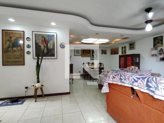 Casa aluguel em Região Geográfica Imediata do Rio de Janeiro, Região Metropolitana do Rio de Janeiro
