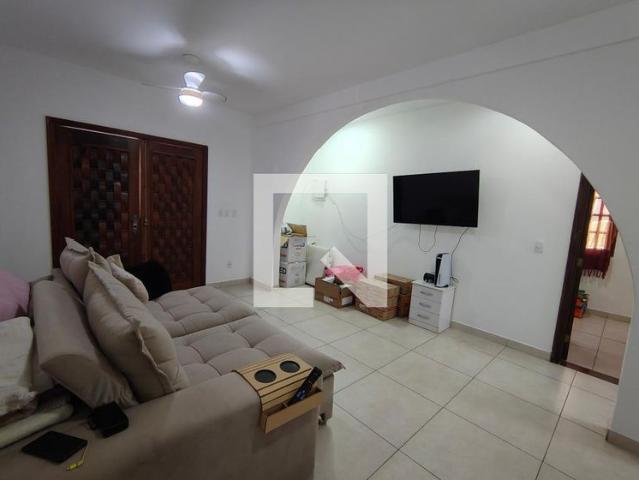 Casa aluguel em Região Geográfica Imediata do Rio de Janeiro, Região Metropolitana do Rio de Janeiro