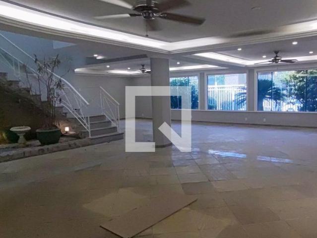 Casa aluguel em Região Geográfica Imediata do Rio de Janeiro, Região Metropolitana do Rio de Janeiro
