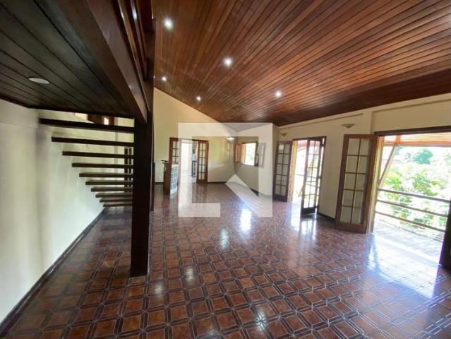 Casa aluguel em Região Geográfica Imediata do Rio de Janeiro, Região Metropolitana do Rio de Janeiro