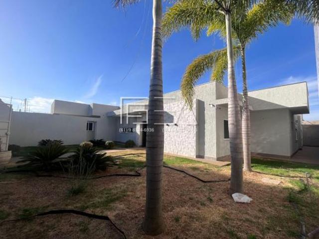 Casa venda em Região Geográfica Imediata de Águas Lindas de Goiás, Região Integrada de Desenvolvimento do Distrito Federal e Entorno