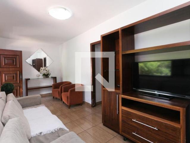 Casa aluguel em Região Geográfica Imediata de Belo Horizonte, Região Metropolitana de Belo Horizonte