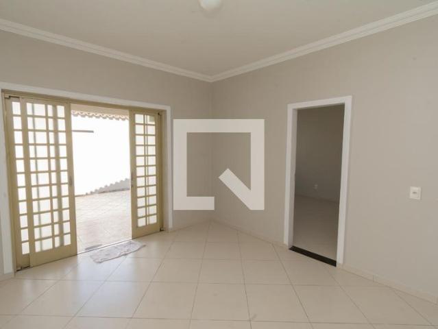 Casa aluguel em Região Geográfica Imediata de Belo Horizonte, Região Metropolitana de Belo Horizonte