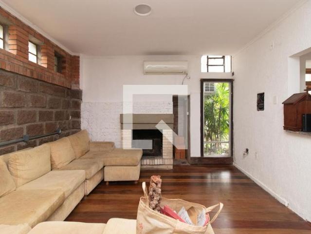 Casa aluguel em Região Geográfica Imediata de Porto Alegre, Região Metropolitana de Porto Alegre