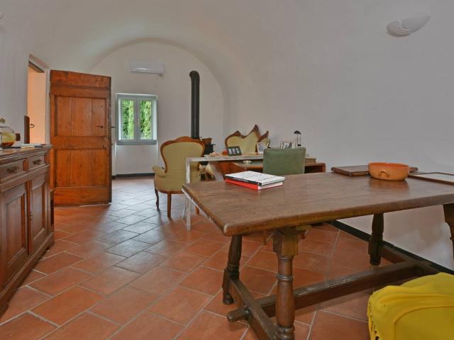 Appartamento in vendita a Balestrino, Liguria