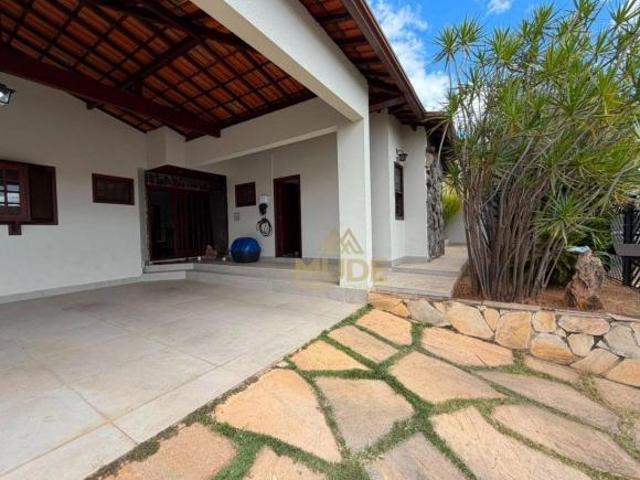 Casa venda em Lago Norte, Região Geográfica Intermediária do Distrito Federal
