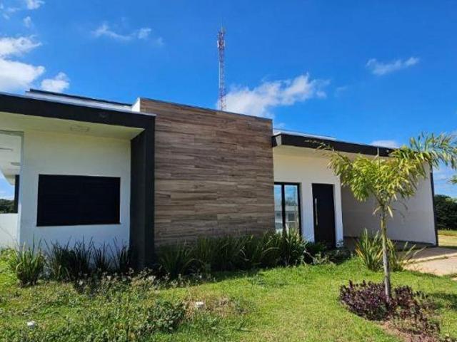 Casa venda em Pardinho
