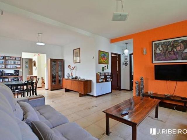 Casa venda em Região Geográfica Imediata do Distrito Federal, Região Integrada de Desenvolvimento do Distrito Federal e Entorno