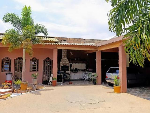 Casa venda em Região Geográfica Imediata do Distrito Federal, Região Integrada de Desenvolvimento do Distrito Federal e Entorno