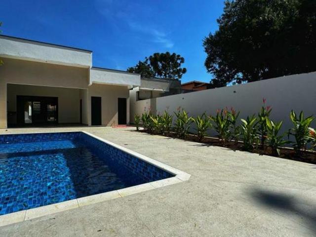 Casa venda em Região Imediata de Guaratinguetá, Região Metropolitana do Vale do Paraíba e Litoral Norte