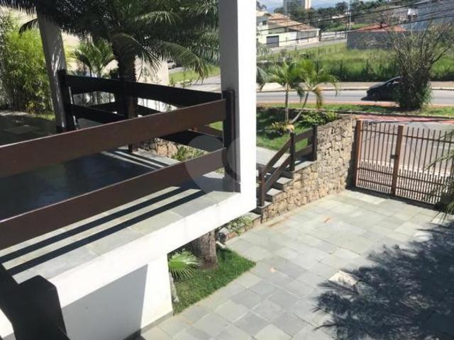 Casa venda em Região Imediata de Taubaté-Pindamonhangaba, Região Metropolitana do Vale do Paraíba e Litoral Norte
