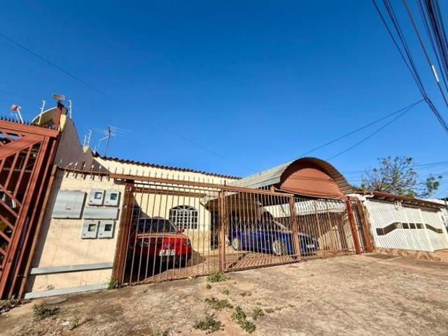 Casa venda em Região Geográfica Imediata do Distrito Federal, Região Integrada de Desenvolvimento do Distrito Federal e Entorno