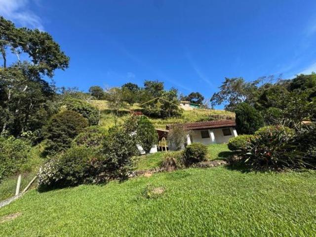 Casa venda em Região Imediata de Taubaté-Pindamonhangaba, Região Metropolitana do Vale do Paraíba e Litoral Norte