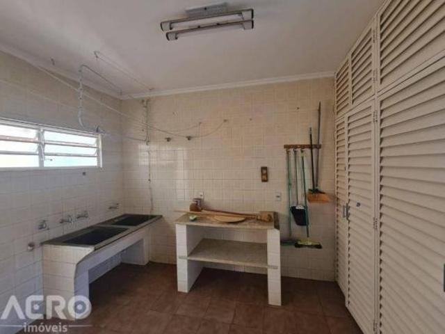 Casa venda em Região Imediata de Bauru, Bauru