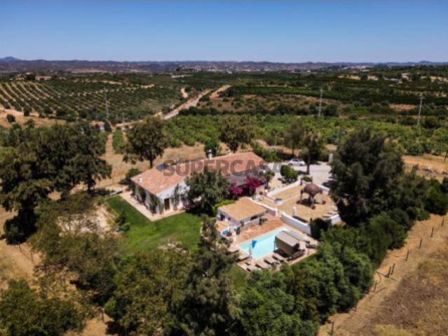 Casa venda em Estômbar, Faro