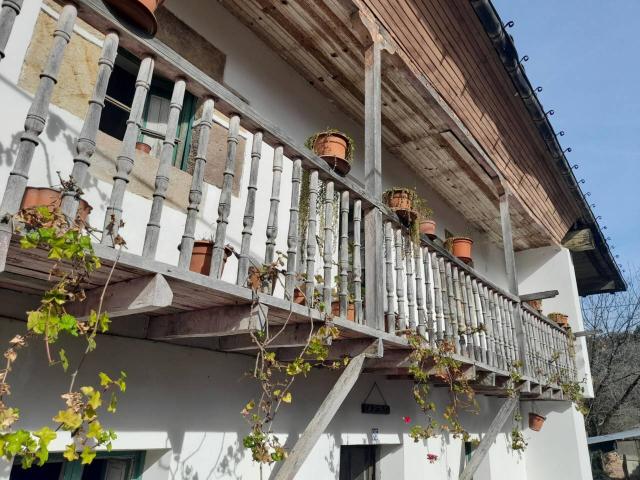 Casa en venta en Pomaluengo, Castañeda