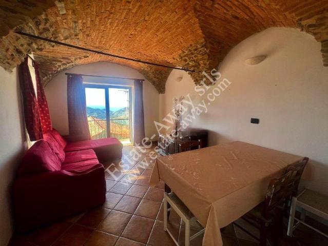 Casa in vendita a Perinaldo, Liguria