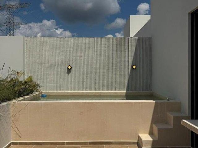 CASA TIPO TOWNHOUSE EN TEMOZÓN DE ENTREGA INMEDIATA