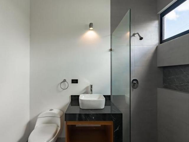 CASA TOTALMENTE EQUIPADA, DZYTIA